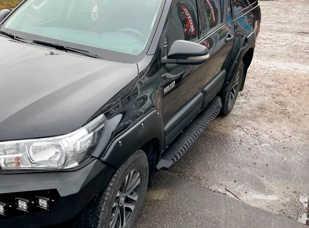 Подножки металлические Tamsan Toyota Hilux 2015+ фото