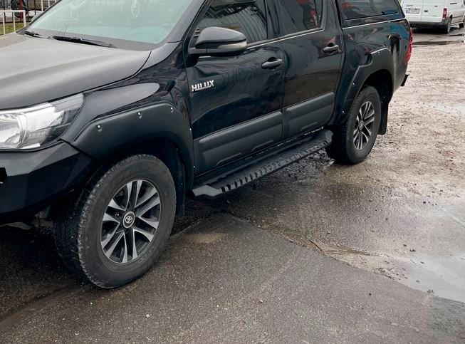 Подножки металлические Tamsan Toyota Hilux 2015+ фото