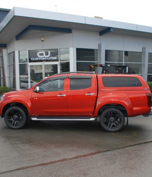 Кунг Isuzu D-Max 2016-2021 Aeroklas со стеклами вверх фото