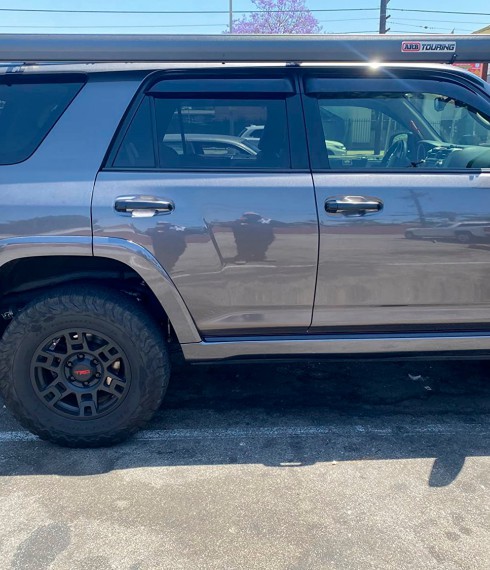 Дефлекторы окон ветровики для Toyota 4Runner 2010+ фото