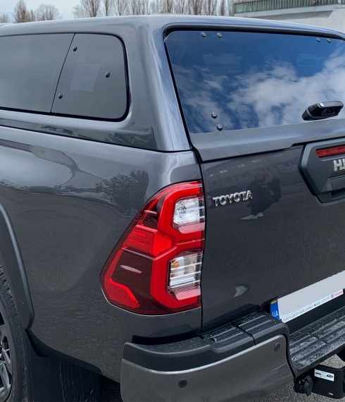 Кунг Toyota Hilux 2015+ Aeroklas с окнами на проветривание фото