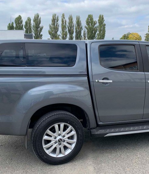 Кунг Isuzu D-Max 2016-2021 Aeroklas с окнами на проветривание фото