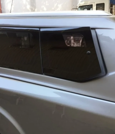 Кунг на Nissan Navara D23 Pop-Out Window Canopy 2015-2025 фото
