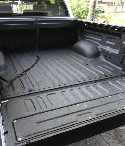 Ролета кузова Toyota Tundra 2007-2021 Roll-N-Lock фото