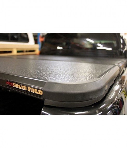 Трехсекционная крышка Toyota Hilux 2015+ Extang модель Solid Fold фото