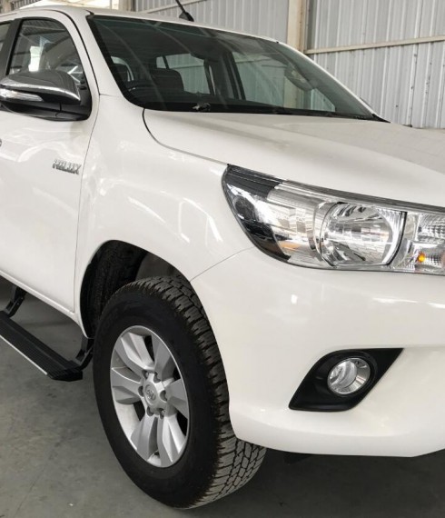 Выдвижные подножки с электроприводом Toyota Hilux 2015+ E-Board фото