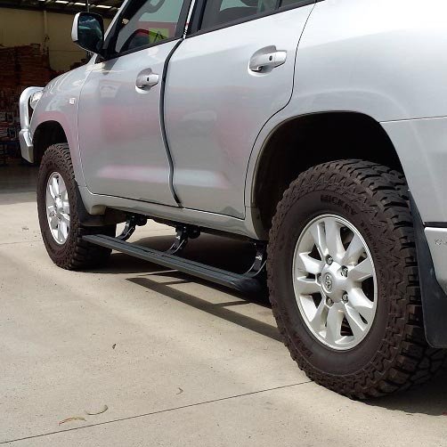 Выдвижные подножки с электроприводом Toyota Land Cruiser 200 E-Board фото