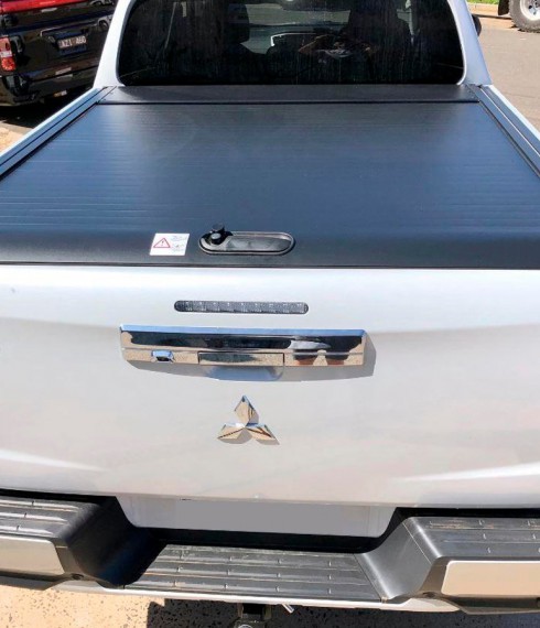 Ролета кузова Mitsubishi L200 2019+ AR Design model R1 фото