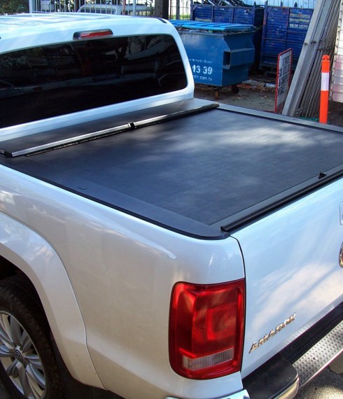 Ролета кузова Roll-N-Lock для VW Amarok 2010+ фото