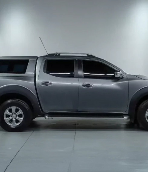 Кунг на Nissan Navara D23 Pop-Out Window Canopy 2015-2025 фото
