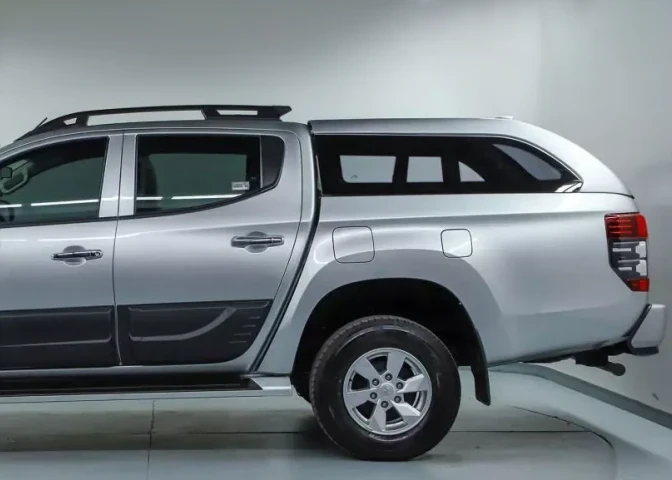 Кунг на Mitsubishi L200 2015-2024 Fixed Window Canopy фото