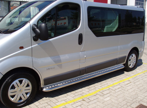 Подножки для Nissan NV300 2016-2021 порог листом от Tamsan фото