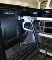 Разделитель кузова AR Design для VW Amarok 2010+ фото