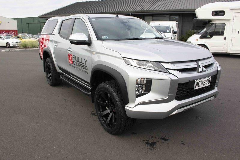 Расширители крыльев Mitsubishi L200 2019+ EGR фото