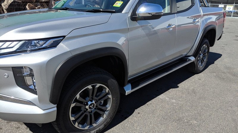 Расширители крыльев Mitsubishi L200 2019+ EGR фото