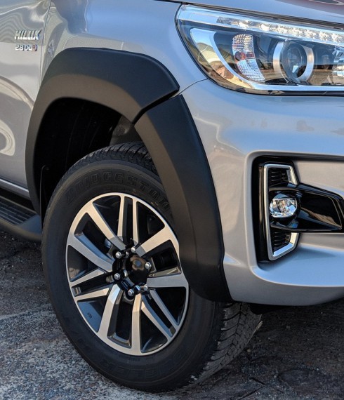 Расширители крыльев EGR Toyota Hilux 2018+ фото