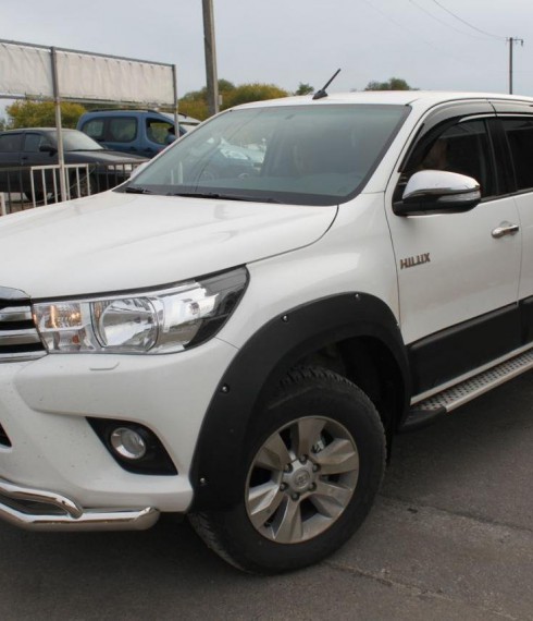 Расширители крыльев с фальш болтами Safari Toyota Hilux 2015+ фото