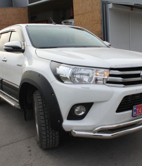 Расширители крыльев с фальш болтами Safari Toyota Hilux 2015+ фото
