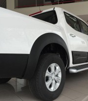 Расширители крыльев Safari Nissan Navara NP300 2019+ фото