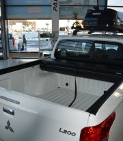 Ролета Roll-N-Lock для кузова Mitsubishi L200 2016-2019 фото