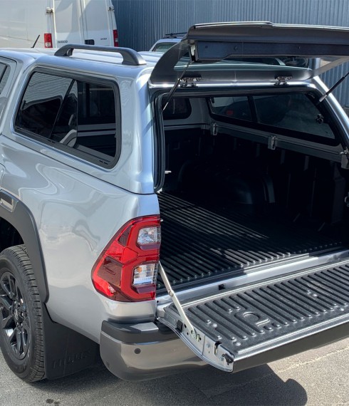 Кунг Toyota Hilux 2015+ Aeroklas Innover с раздвижными стеклами фото
