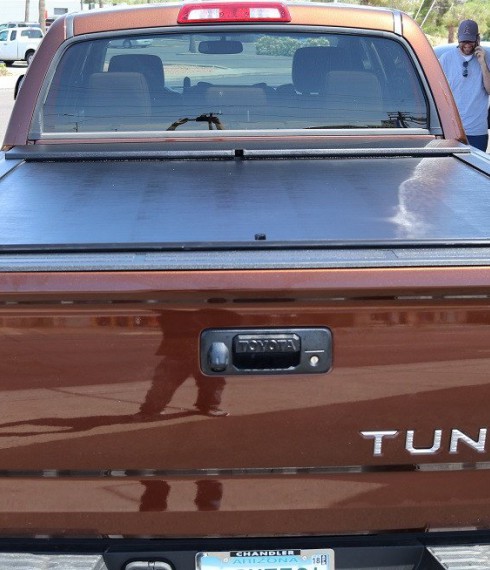Ролета кузова Toyota Tundra 2007-2021 Roll-N-Lock фото