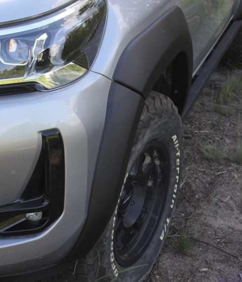 Расширители крыльев EGR Toyota Hilux 2018+ фото