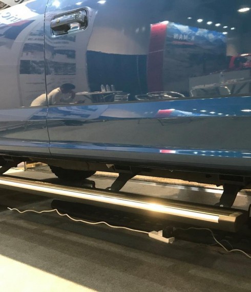 Выдвижные подножки с электроприводом Ford F150 2015+ E-Board фото