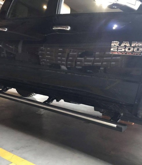 Выдвижные подножки с электроприводом Dodge Ram 2019+ E-Board фото