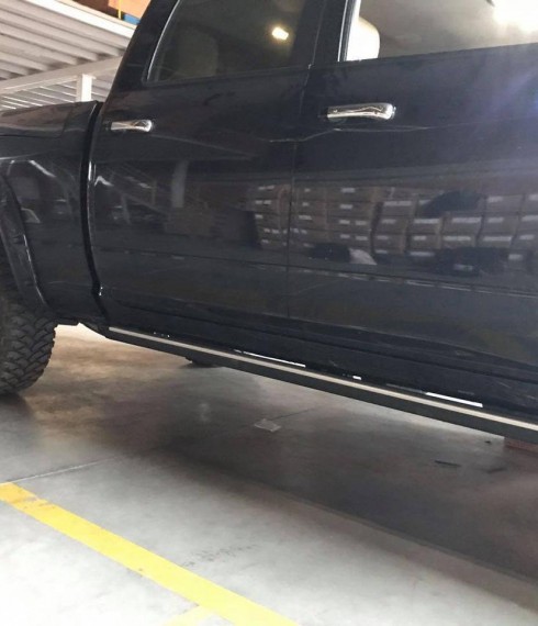 Выдвижные подножки с электроприводом Dodge Ram 2019+ E-Board фото
