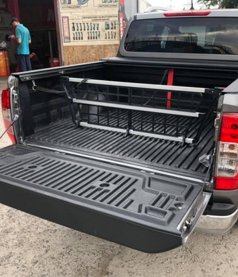 Разделитель в багажник Nissan Titan 2016+ AR Design фото