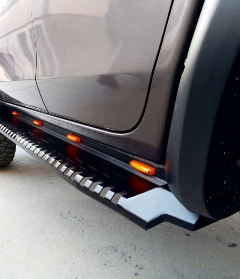 Подножки боковые металлические Tamsan Mitsubishi L200 2015-2019 фото