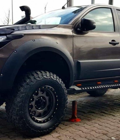 Подножки боковые металлические Tamsan Mitsubishi L200 2015-2019 фото