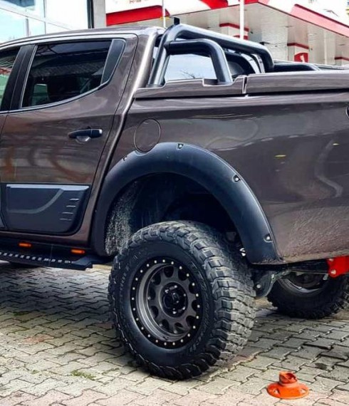 Подножки боковые металлические Tamsan Mitsubishi L200 2019+ фото