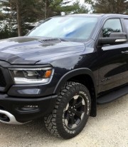 Дефлектор капота Formit Dodge Ram 2019+ глянцевый фото