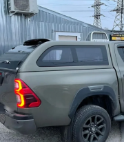 Кунг на Toyota Hilux 2015-2024 Fixed Window Canopy фото