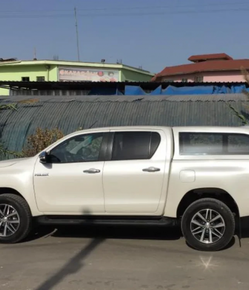 Кунг на Toyota Hilux 2015-2024 Fixed Window Canopy фото