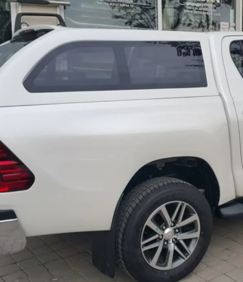 Кунг на Toyota Hilux 2015-2024 Fixed Window Canopy фото