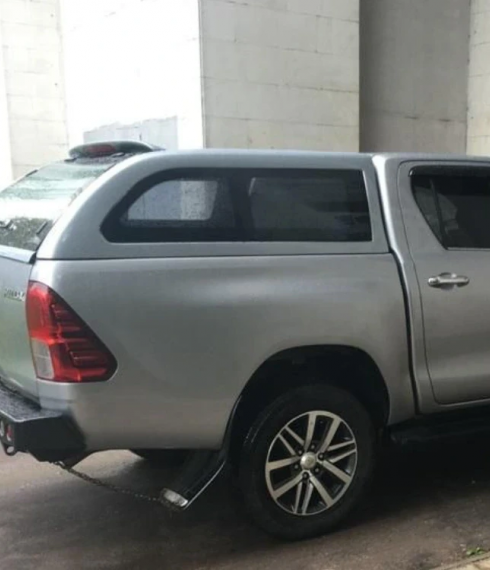 Кунг на Toyota Hilux 2015-2024 Fixed Window Canopy фото