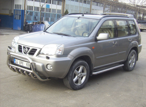 Подножки для Nissan X-Trail 2001-2007 порог листом фото