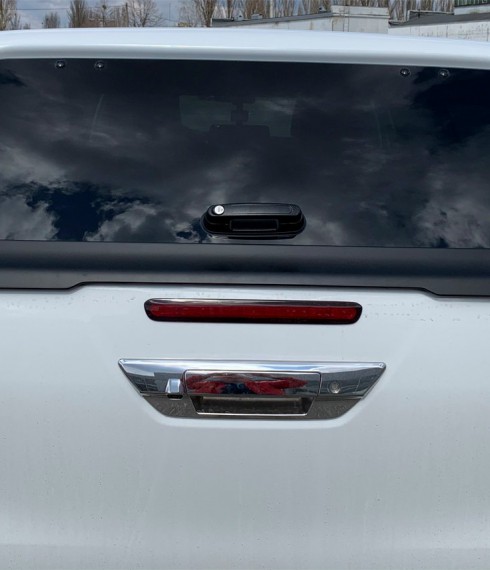 Кунг Toyota Hilux 2015+ Aeroklas с окнами на проветривание фото