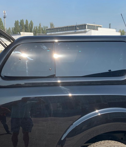 Кунг  Nissan Navara 2019+ Aeroklas с окнами на проветривание фото