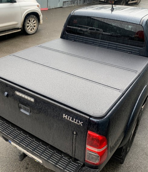 Крышка кузова из трех секций Toyota Hilux 2005-2015 AR Design фото