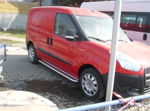 Подножки для Opel Combo 2011-2018 порог листом фото