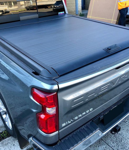 Ролета в кузов Chevrolet Silverado 5.5'/6.5' 2014-2019 AR Design фото