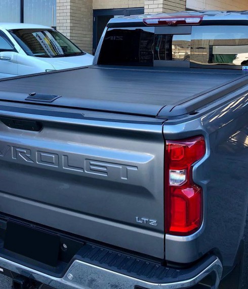 Ролета в кузов Chevrolet Silverado 5.5'/6.5' 2014-2019 AR Design фото