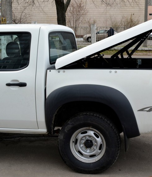 Крышка кузова Aeroklas Mazda BT-50 2006-2012 с электромоторами фото