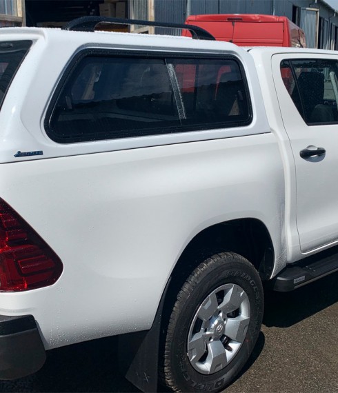 Кунг Toyota Hilux 2015+ Aeroklas Innover с раздвижными стеклами фото