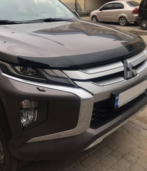 Дефлектор капота Mitsubishi L200 2019+ EGR фото