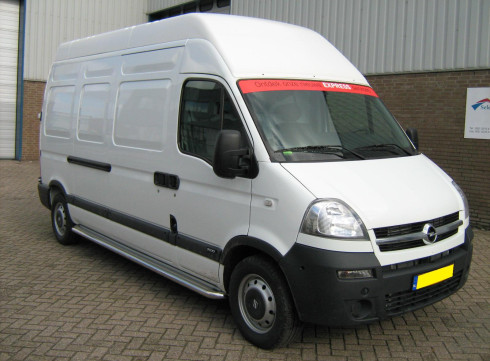 Подножки для Nissan Interstar 98-10 порог листом от Tamsan фото